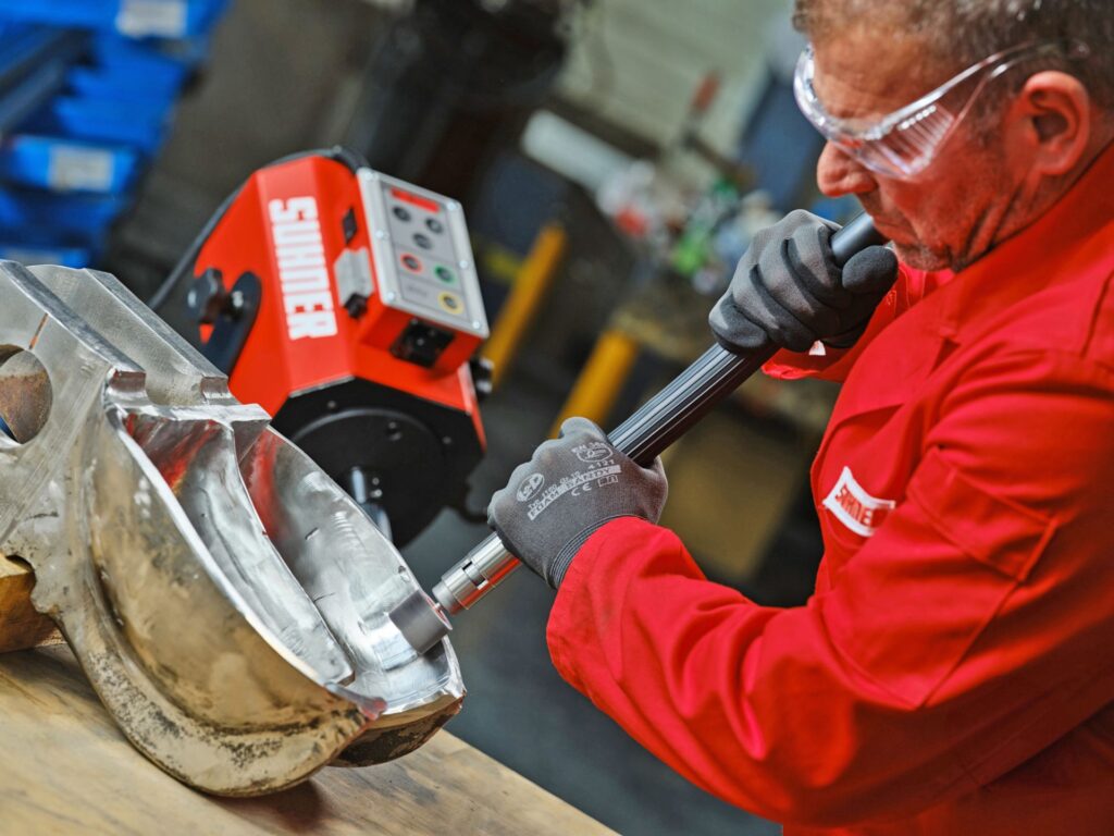 SUHNER stands for tried-and-tested grinding machines and abrasive materials for the surface finishing of metal components in the hydropower sector.