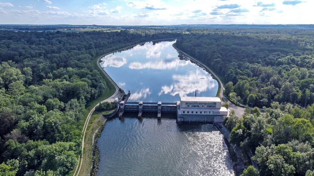 With renovation work complete, newly fitted modern sensor technology allows water levels and flow rates to be accurately monitored at the Leipheim power plant and its sibling facilities on the Danube.