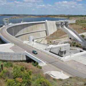 The 520-MW Portuguese Alqueva pump storage plant is holding hydraulic short-circuit tests under a variety of operating conditions. Alqueva dam