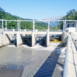 The Aqua Bella arc power station uses four VLH turbines to generate electricity. Altogether they produce a maximum power output of around 2.2 MW. Aqua Bella arc power station