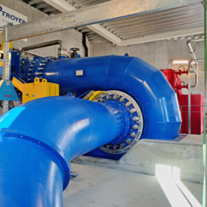 The high-power Francis turbine is designed to produce 2.86 MW, efficiently processing the works water a stage below. Francis Troyer
