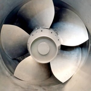 Each of the five-bladed Kaplan runners measures 1,550 mm in diameter. KW Bach Dang Laufrad