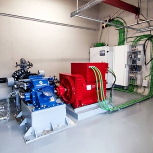 In a normal year, the new small-scale hydropower station in the Grandvalira ski resort is able to generate around 1 million kWh of green electricity. Serving as the facility’s core element, the crossflow turbine by German-based Ossberger GmbH is showing its strengths, especially under partial load. Kraftwerk Grau Roig